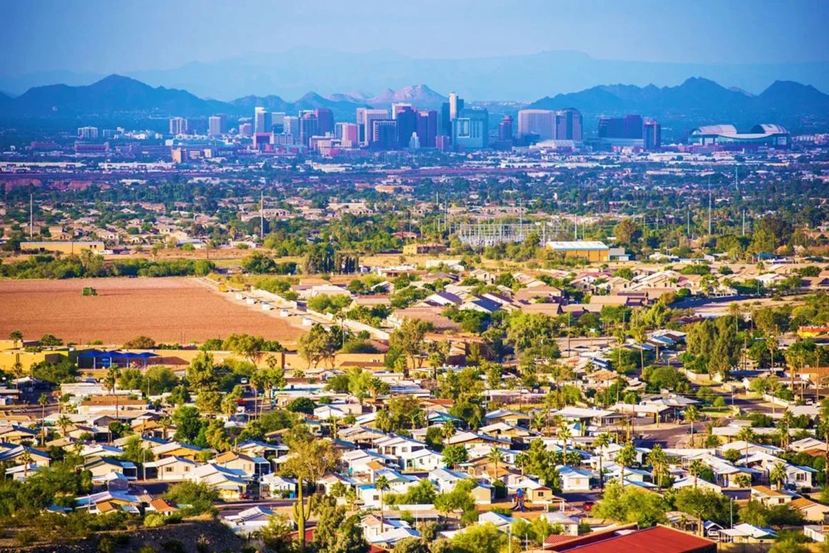 Custom pool builder in Phoenix, AZ, Sun America Pools & Spas